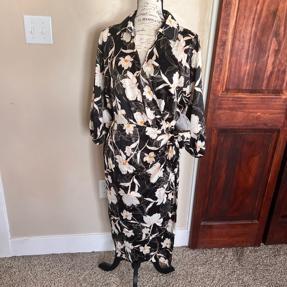NWT Naïf Floral Silk Faux Tie Dress M